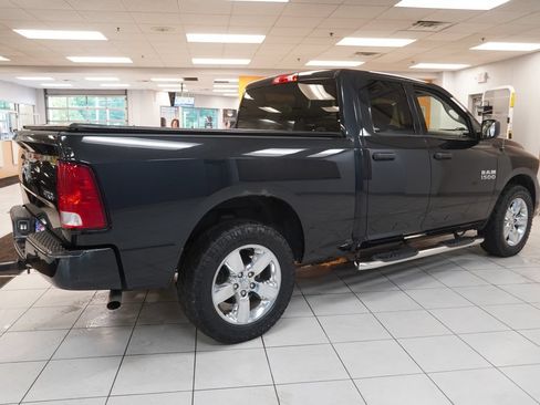 Used 2018 RAM 1500 Express w/ Express Value Package AWD/4WD image 11