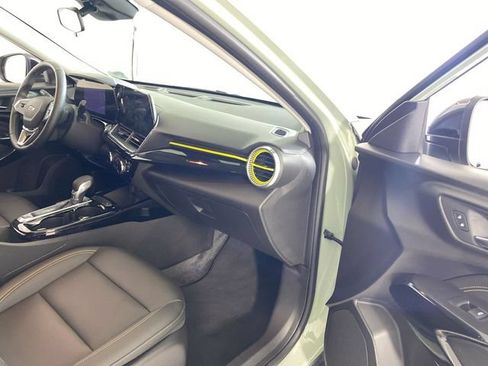 Used 2025 Chevrolet Trax ACTIV w/ Driver Confidence Package FWD image 36
