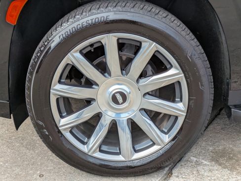 Used 2022 Cadillac Escalade Luxury image 33