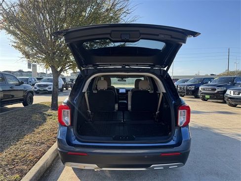 Used 2020 Ford Explorer XLT w/ Equipment Group 202A image 22