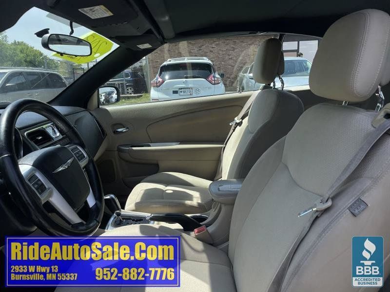 Used 2013 Chrysler 200 Touring FWD image 10