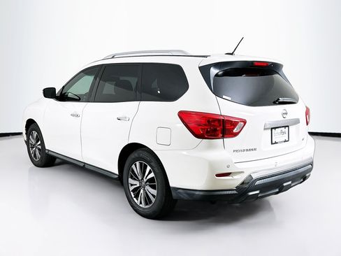 Used 2017 Nissan Pathfinder SV FWD image 5