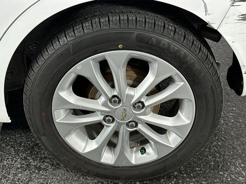 Used 2020 Chevrolet Spark LT image 11