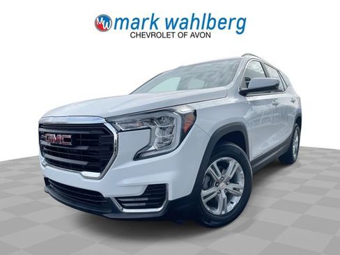 Certified 2024 GMC Terrain SLE w/ Driver Convenience Package image 1