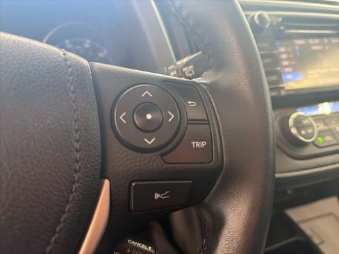 Used 2018 Toyota RAV4 XLE image 37