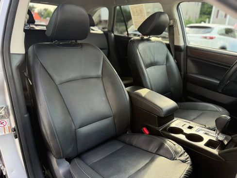 Used 2016 Subaru Outback 2.5i Limited AWD/4WD image 17