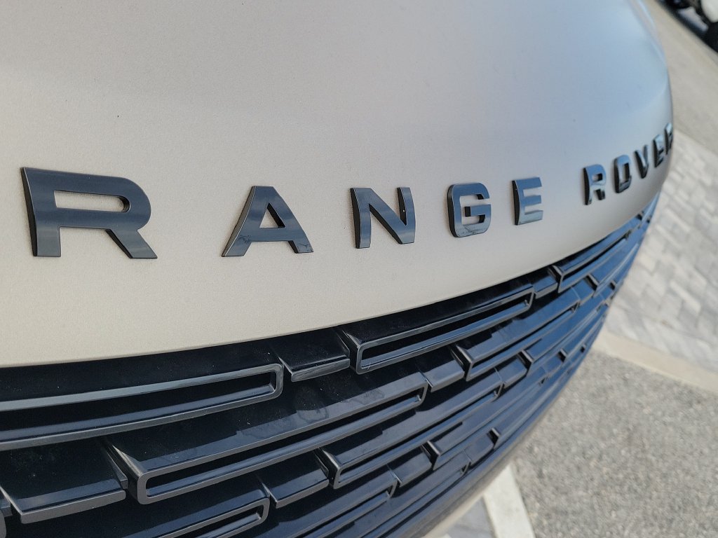 New 2026 Land Rover Range Rover Autobiography AWD/4WD image 9