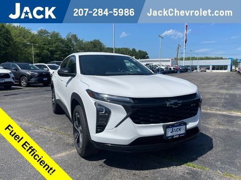 Used 2024 Chevrolet Trax RS FWD image 1
