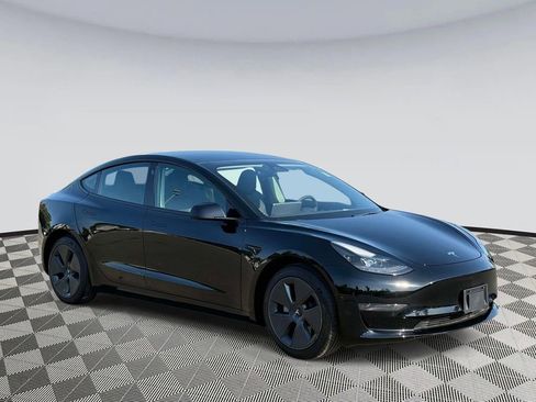 Used 2022 Tesla Model 3 RWD image 1