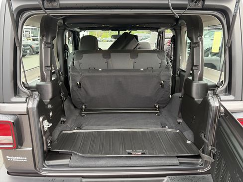 Certified 2026 Jeep Wrangler Sport AWD/4WD image 12