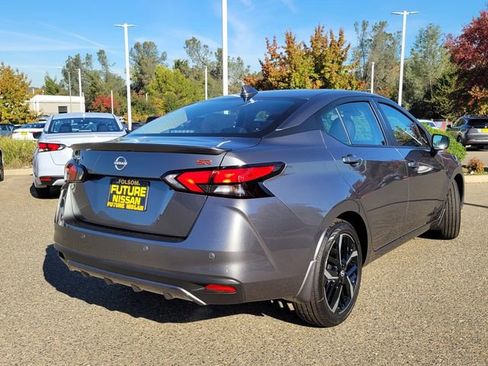 New 2025 Nissan Versa SR w/ Trunk Package image 4