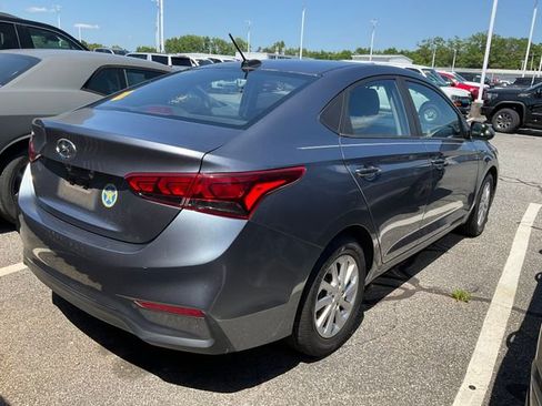 Used 2018 Hyundai Accent SEL FWD image 5
