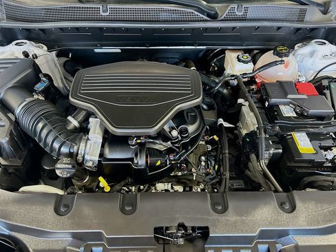Used 2025 Chevrolet Blazer RS w/ Driver Confidence II Package FWD image 30
