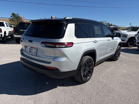 New 2025 Jeep Grand Cherokee L Limited w/ Trailer Tow Package image 6