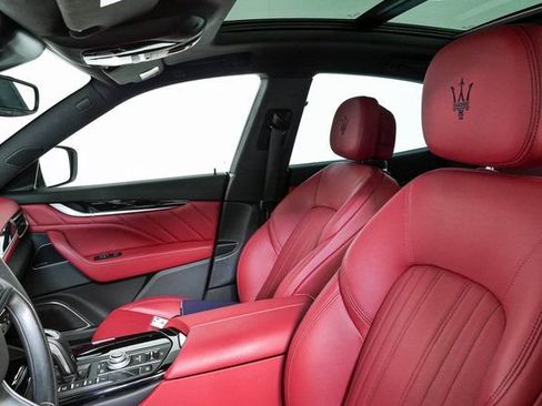Used 2022 Maserati Levante GT AWD/4WD image 2