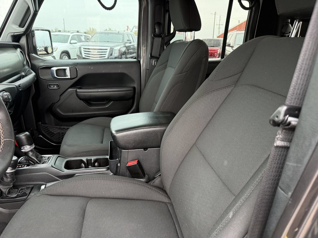 Used 2023 Jeep Gladiator Sport AWD/4WD image 31