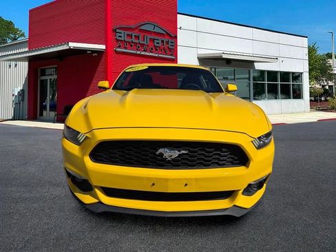 Used 2017 Ford Mustang Premium RWD image 8