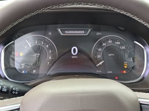 New 2026 RAM 1500 Laramie AWD/4WD image 18