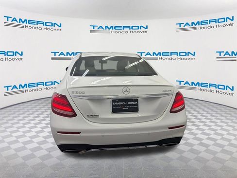 Used 2019 Mercedes-Benz E 300 4MATIC image 4