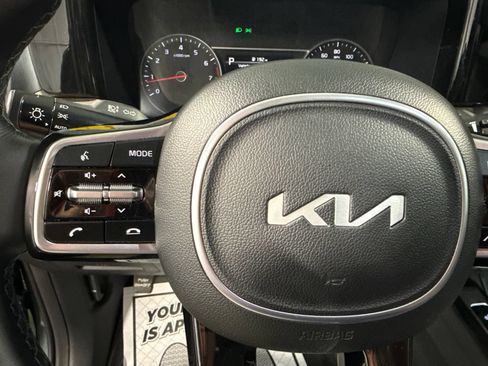 Used 2023 Kia Sorento S w/ Panoramic Sunroof Package AWD/4WD image 41