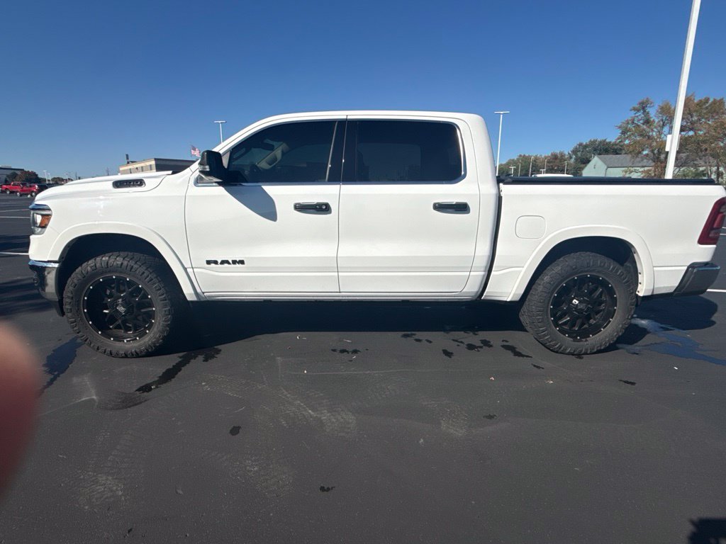 Used 2022 RAM 1500 Laramie AWD/4WD image 5
