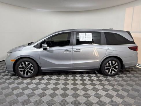 Used 2026 Honda Odyssey EX-L image 3