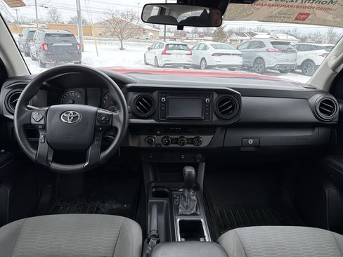 Certified 2018 Toyota Tacoma SR image 10