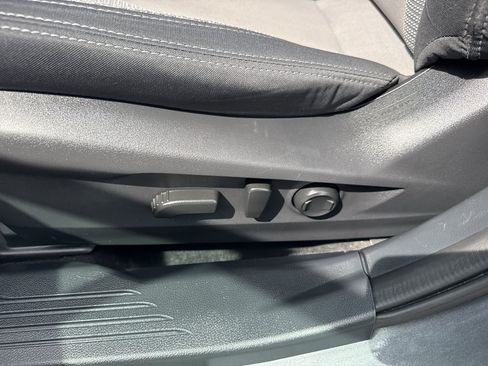 Used 2023 Subaru Outback Premium AWD/4WD image 16