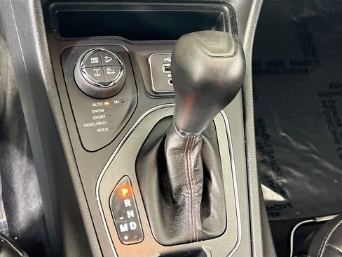 Used 2022 Jeep Cherokee Trailhawk w/ Trailer Tow Group image 16