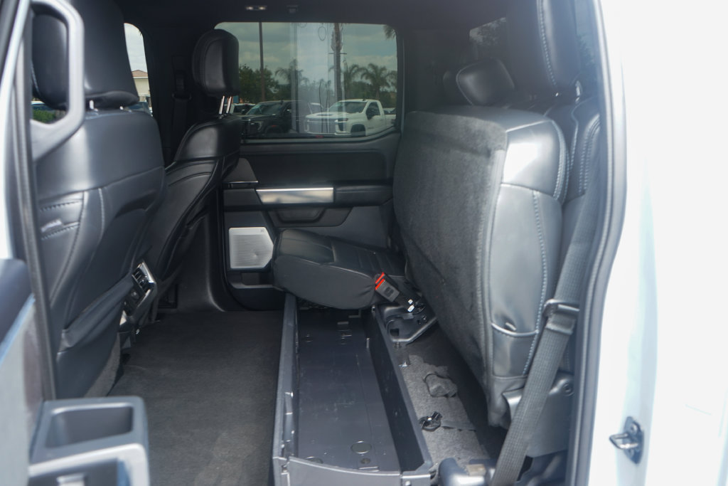 Used 2025 Ford F450 Platinum w/ FX4 Off-Road Package AWD/4WD image 40