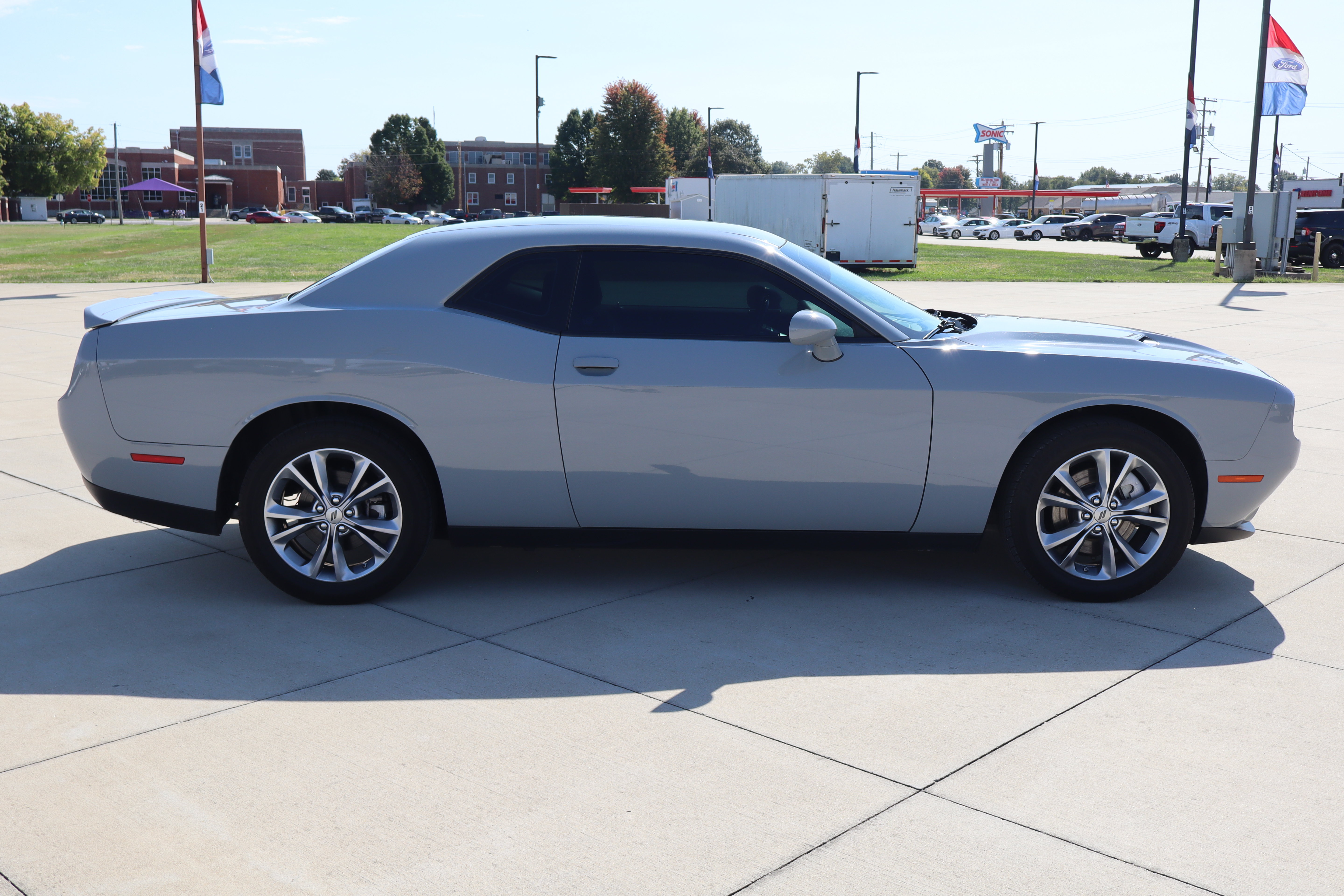 Used 2022 Dodge Challenger SXT w/ Cold Weather Group AWD/4WD image 4