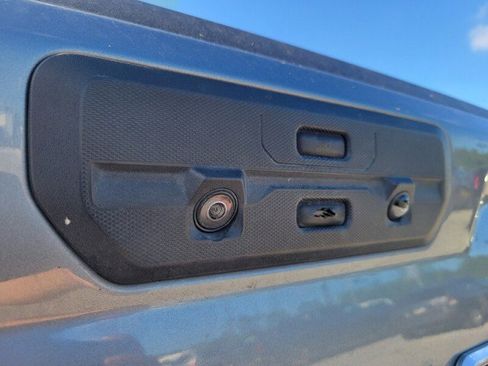 Used 2021 GMC Sierra 1500 SLT AWD/4WD image 5
