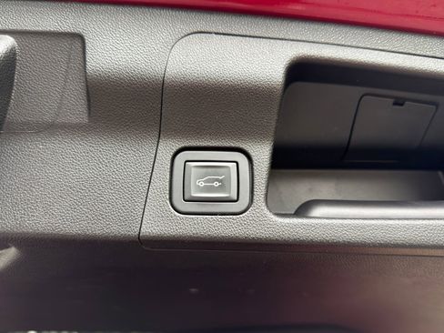 Used 2019 GMC Acadia Denali w/ Technology Package image 17