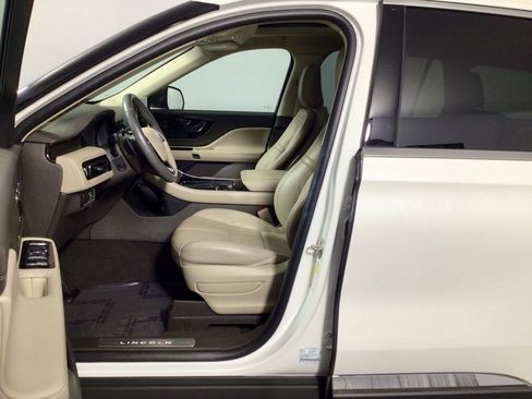 Used 2023 Lincoln Aviator Reserve w/ Equipment Group 201A image 16