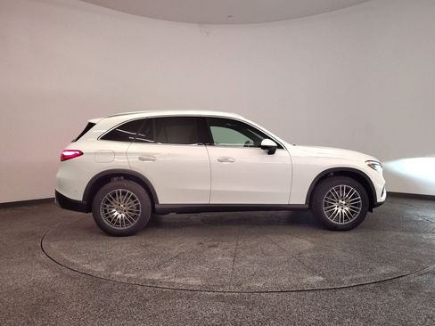 Used 2026 Mercedes-Benz GLC 300 image 8