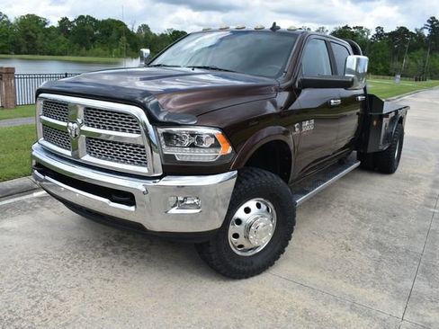 Used 2015 RAM 3500 Laramie AWD/4WD image 2