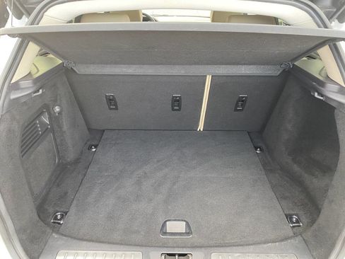 Used 2015 Land Rover Range Rover Evoque Pure image 25