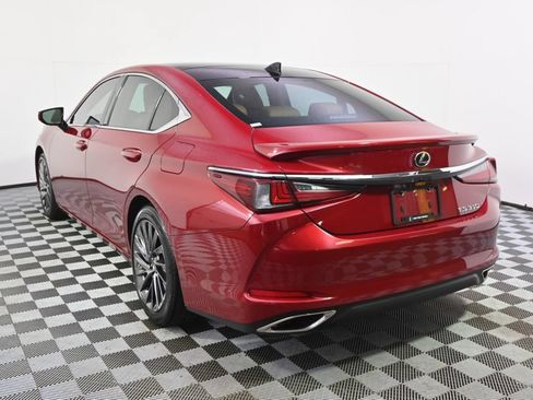 Used 2025 Lexus ES 350 Ultra Luxury FWD image 4