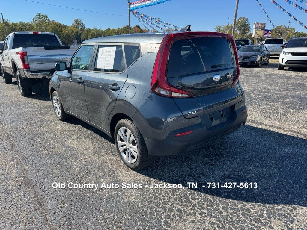 Used 2021 Kia Soul LX FWD image 4