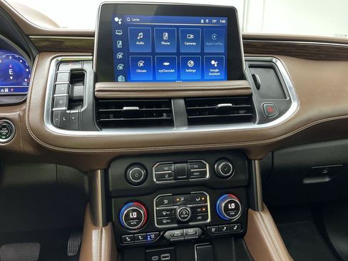 Certified 2023 Chevrolet Tahoe High Country w/ Premium Package AWD/4WD image 21