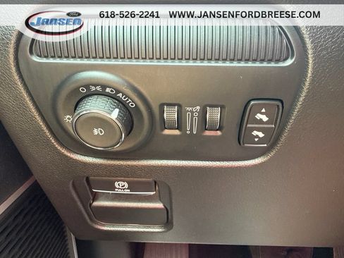 Used 2024 Jeep Wagoneer 4WD w/ Premium Group I image 16