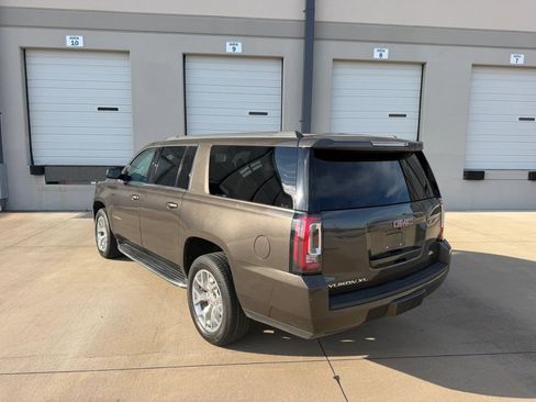 Used 2019 GMC Yukon XL SLT w/ HD Trailering Package image 5
