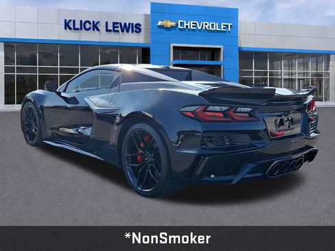 Used 2026 Chevrolet Corvette Z06 RWD image 5