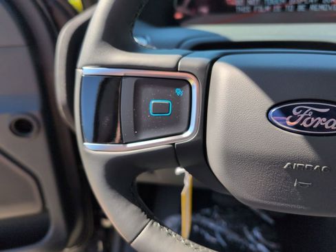 New 2026 Ford Expedition Active image 32