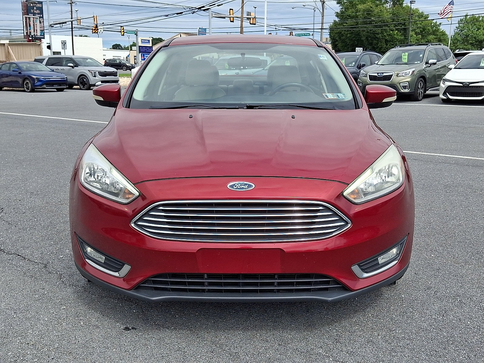 Used 2016 Ford Focus Titanium FWD image 2