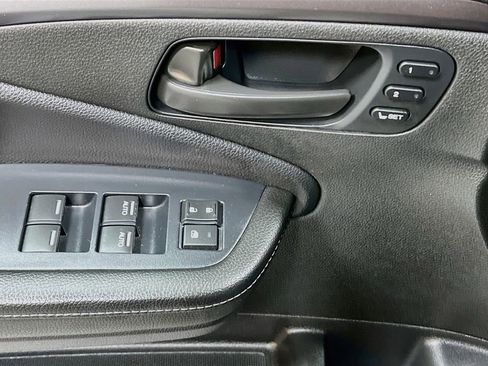 Used 2025 Honda Passport EX-L image 17
