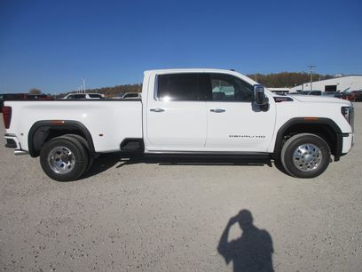 New 2026 GMC Sierra 3500 Denali w/ Denali Reserve Package
