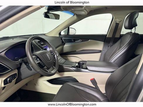 Used 2019 Lincoln Nautilus Reserve image 32