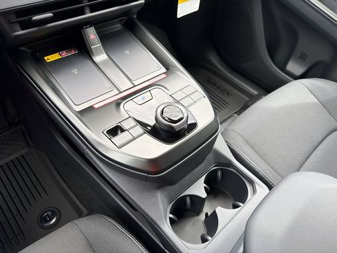New 2026 Toyota C-HR AWD/4WD image 30
