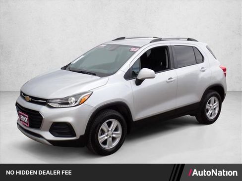 Used 2022 Chevrolet Trax LT w/ Driver Confidence Package AWD/4WD image 1
